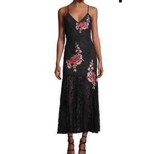 Romeo + Juliet Couture Embroidered Maxi Dress szM